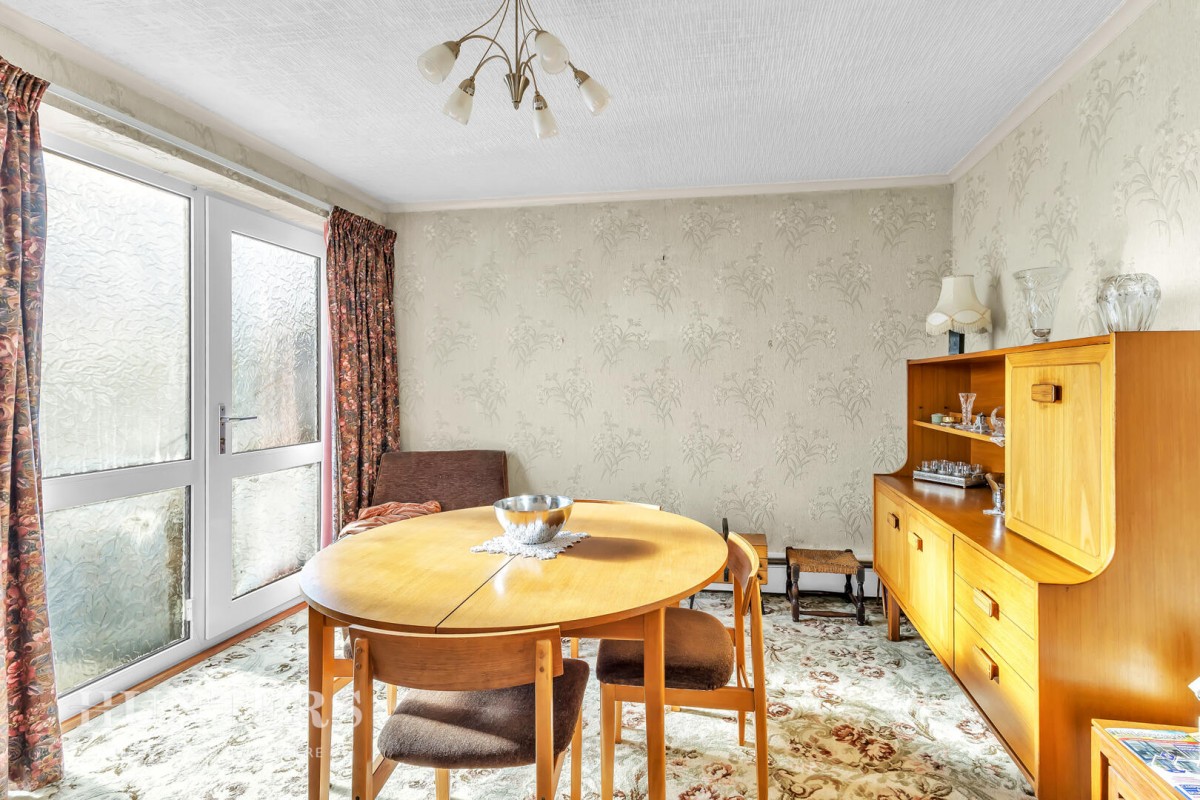 Farm Walk, Bents Farm Estate, Littleborough, OL15 8LJ