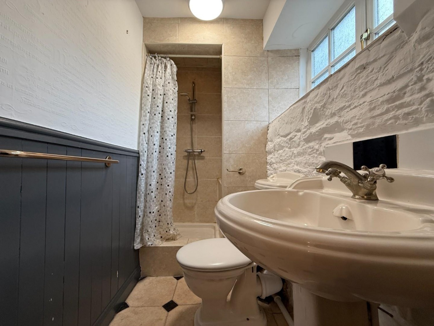 Halifax Road, Batley