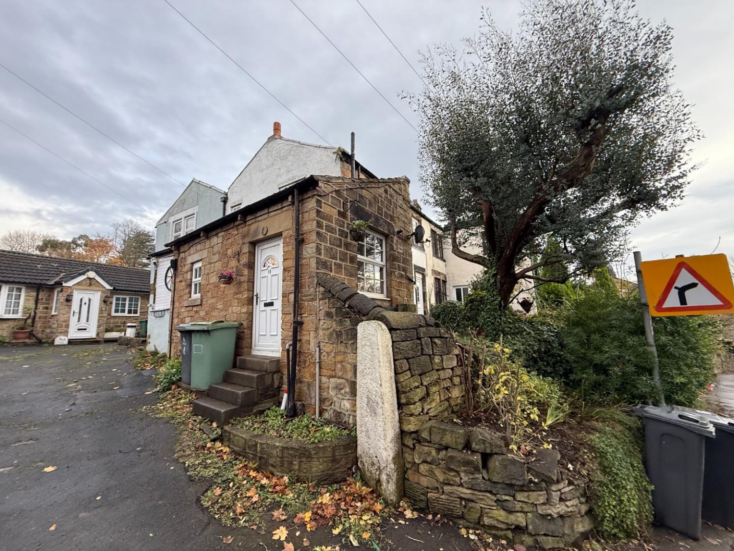 Halifax Road, Batley