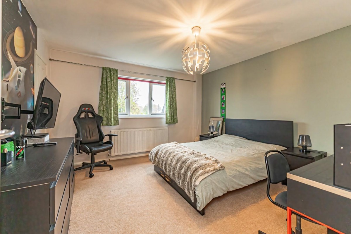 Silver Street, Cublington