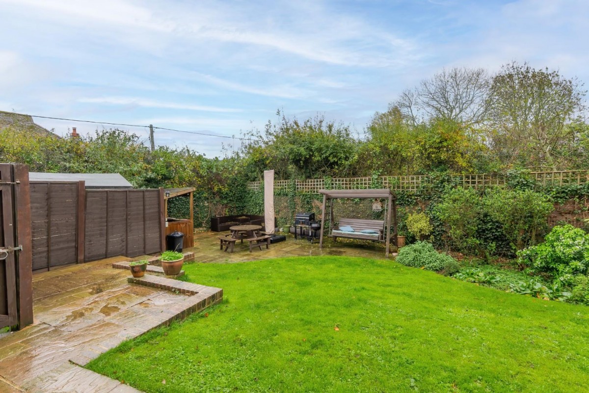 Silver Street, Cublington