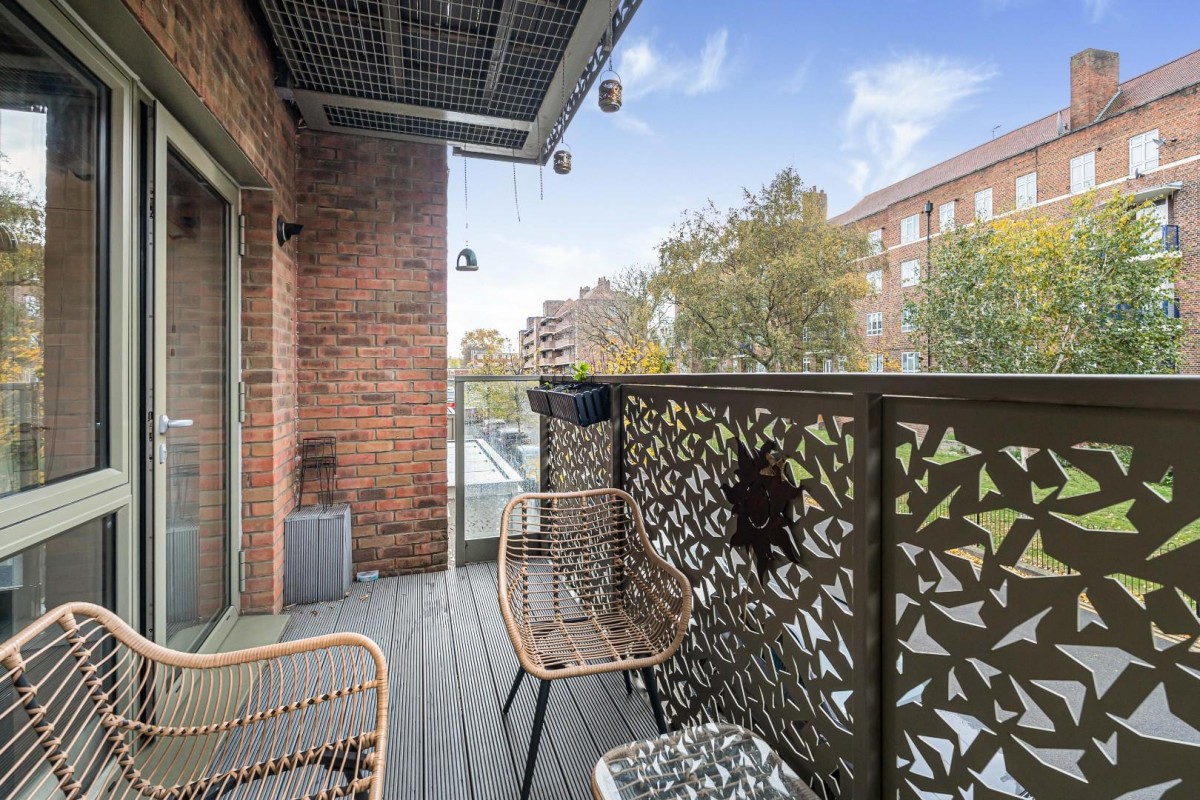 Broome Way, London, SE5