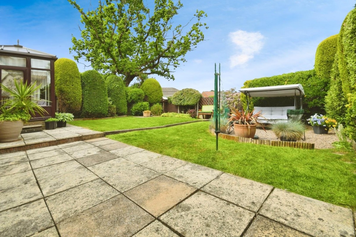 Bentham Road, Newbold, Chesterfield, S40 4EZ