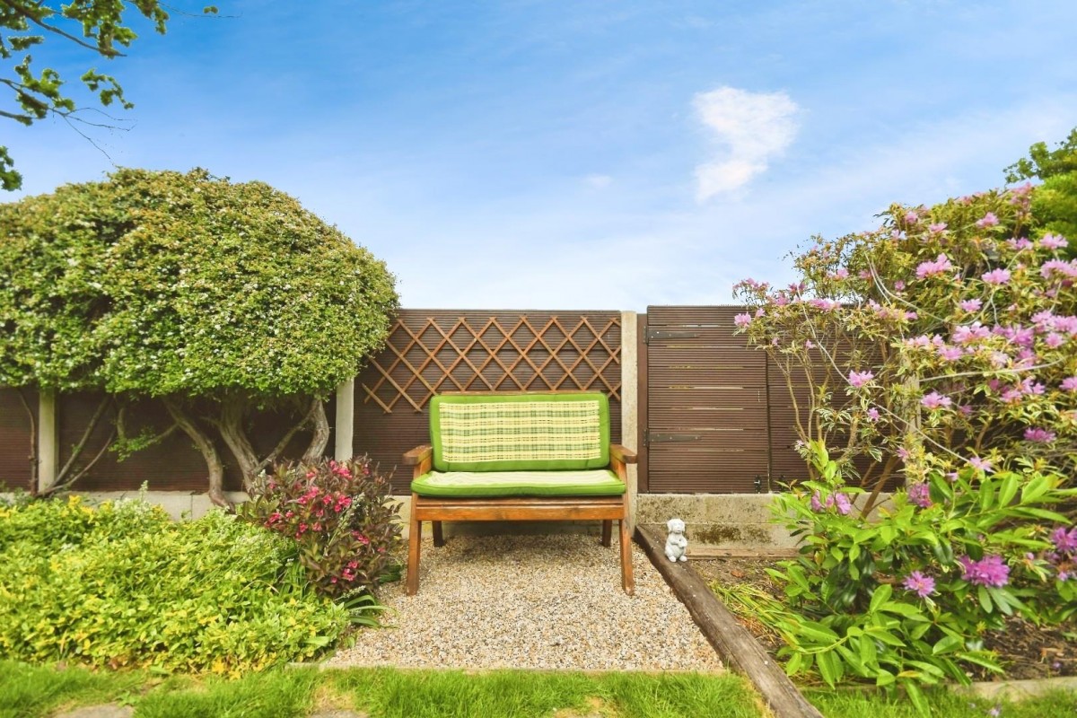 Bentham Road, Newbold, Chesterfield, S40 4EZ