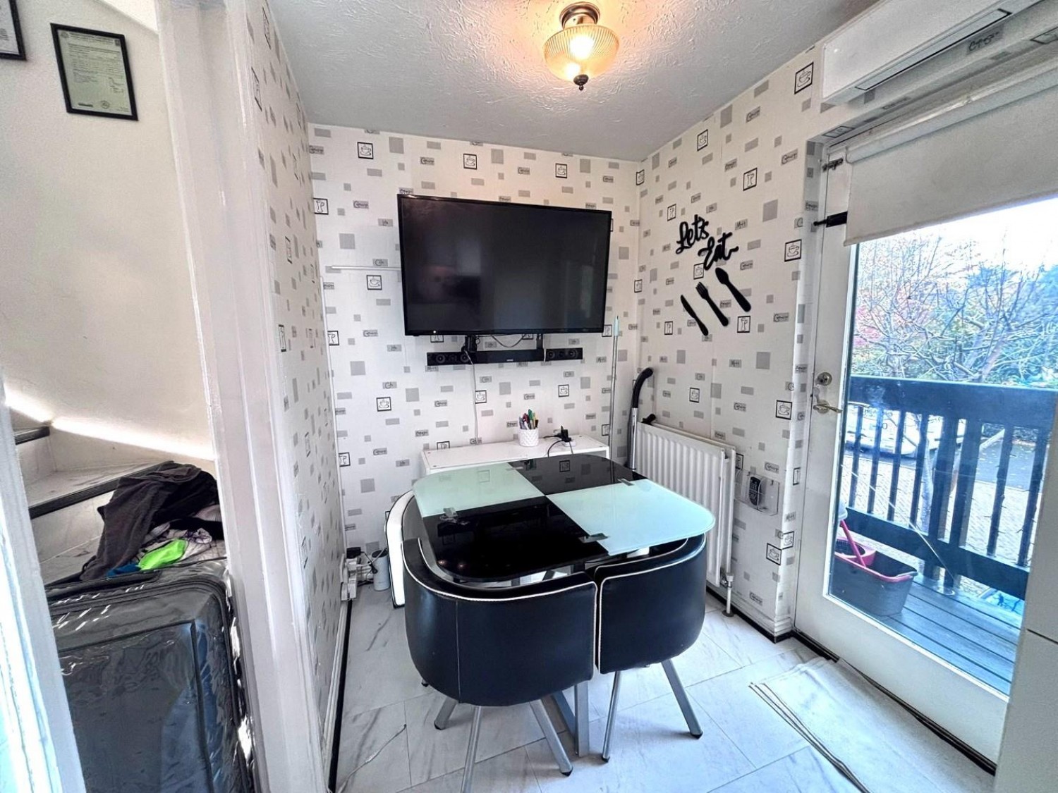 Marina Approach, Hayes, UB4 9TB