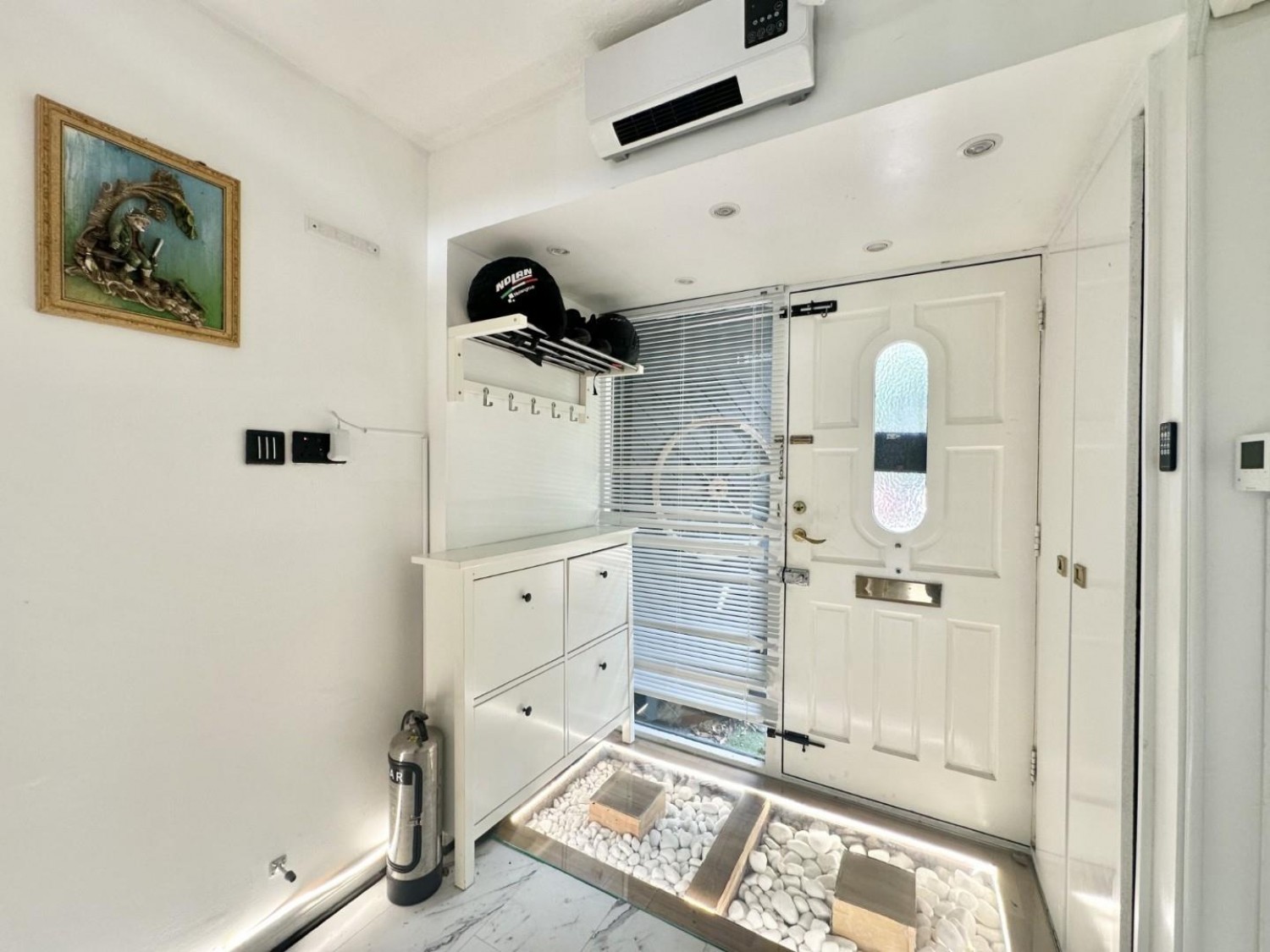 Marina Approach, Hayes, UB4 9TB