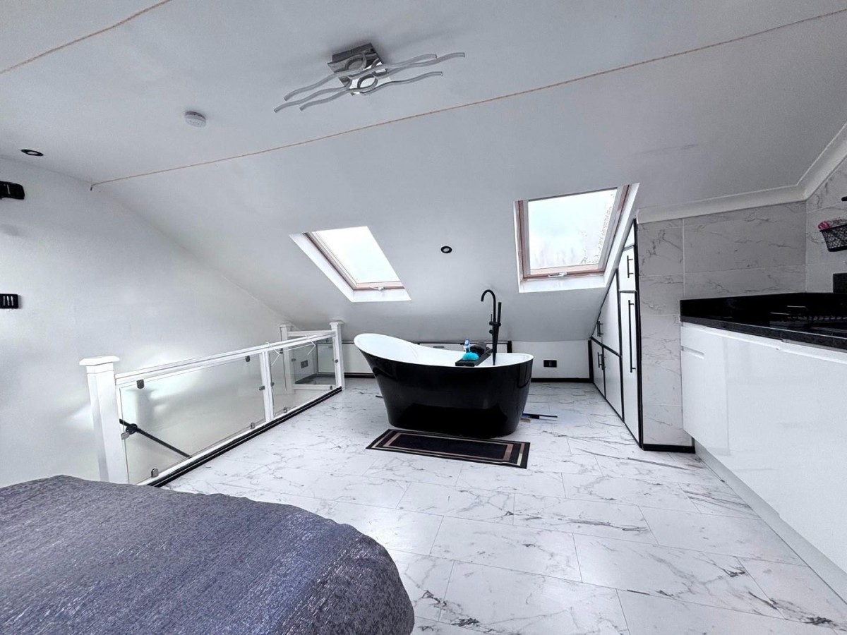 Marina Approach, Hayes, UB4 9TB