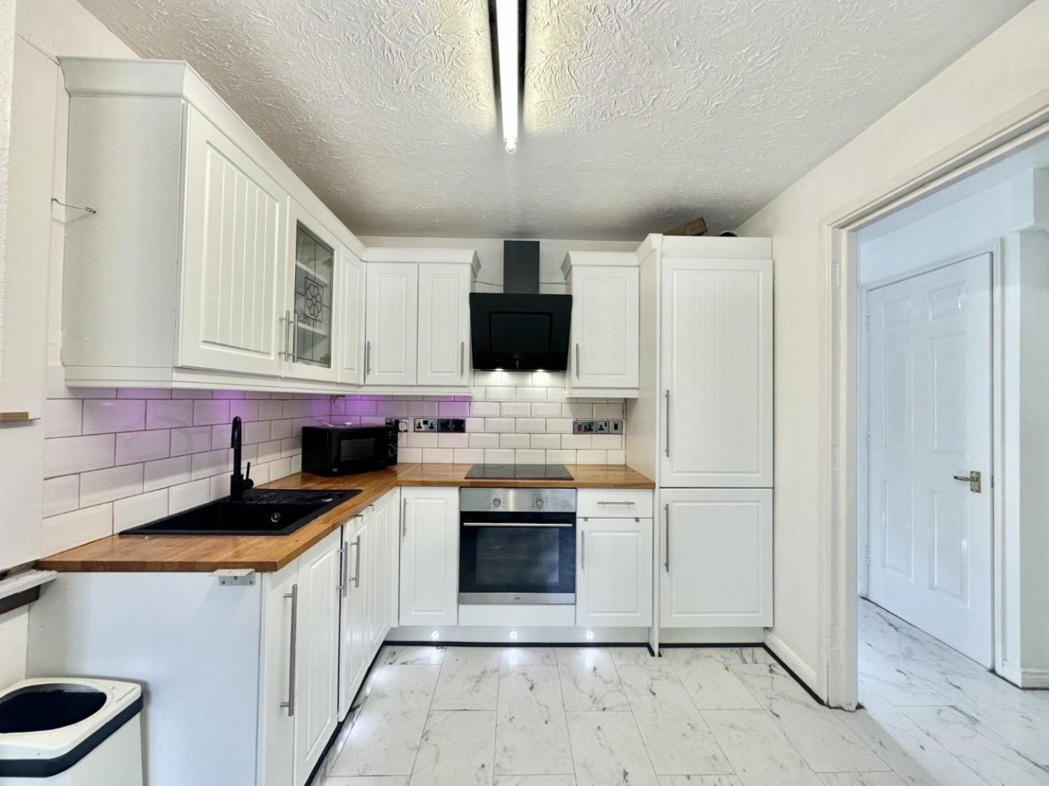 Marina Approach, Hayes, UB4 9TB