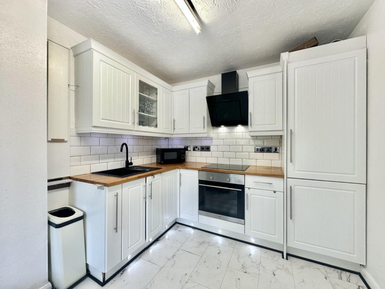 Marina Approach, Hayes, UB4 9TB