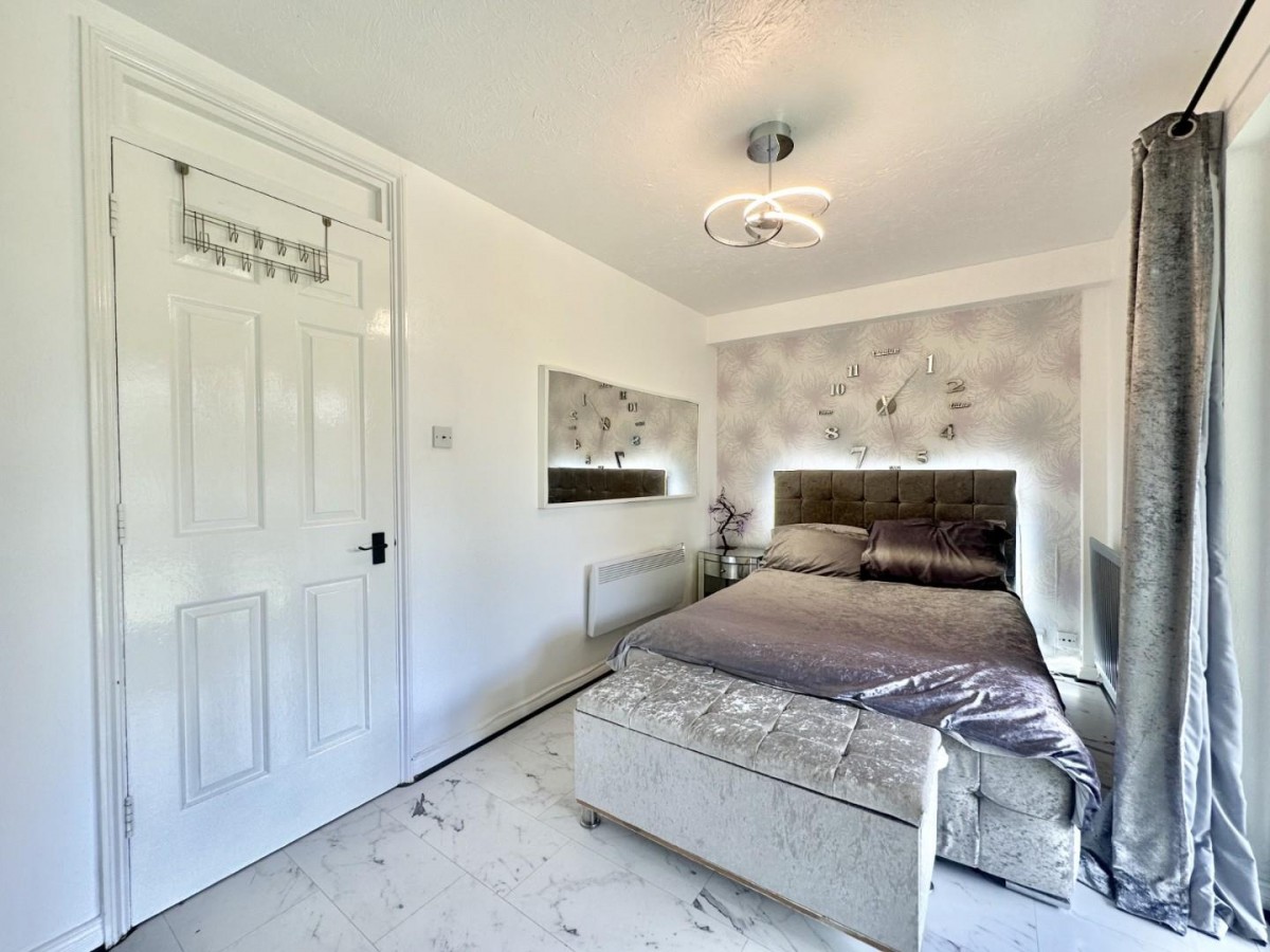 Marina Approach, Hayes, UB4 9TB