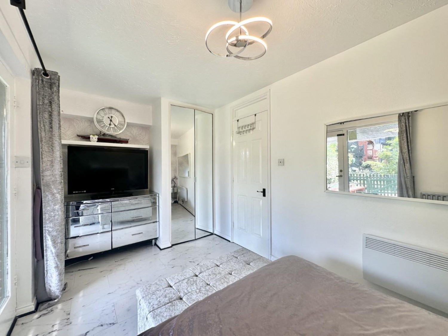 Marina Approach, Hayes, UB4 9TB