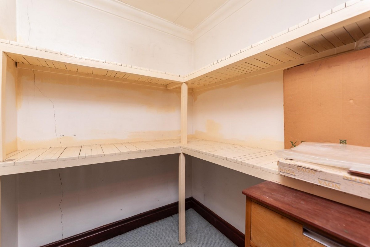 Houndhill Lane, Purston