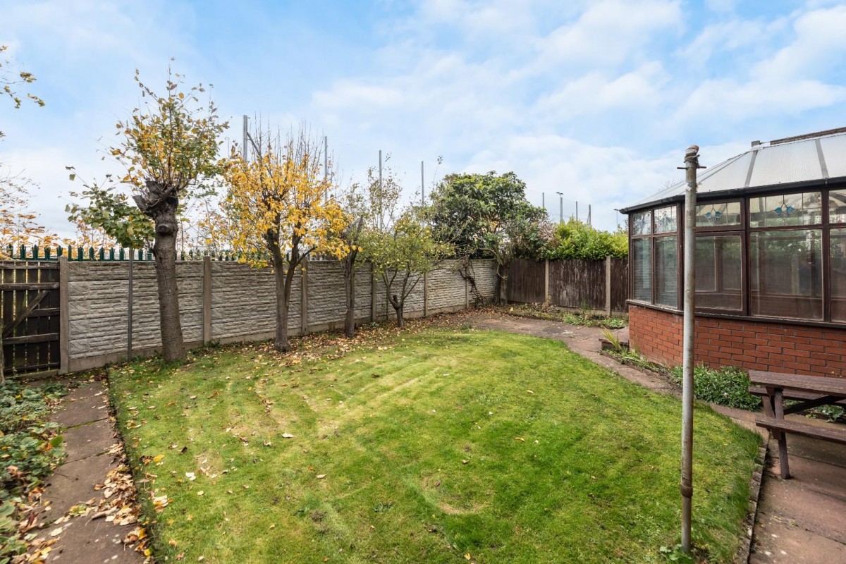 Houndhill Lane, Purston