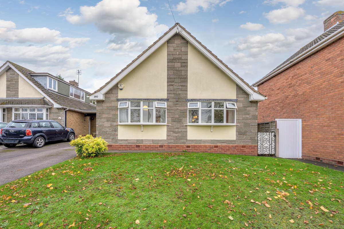 Lawnswood Road, Stourbridge, DY8 5LW