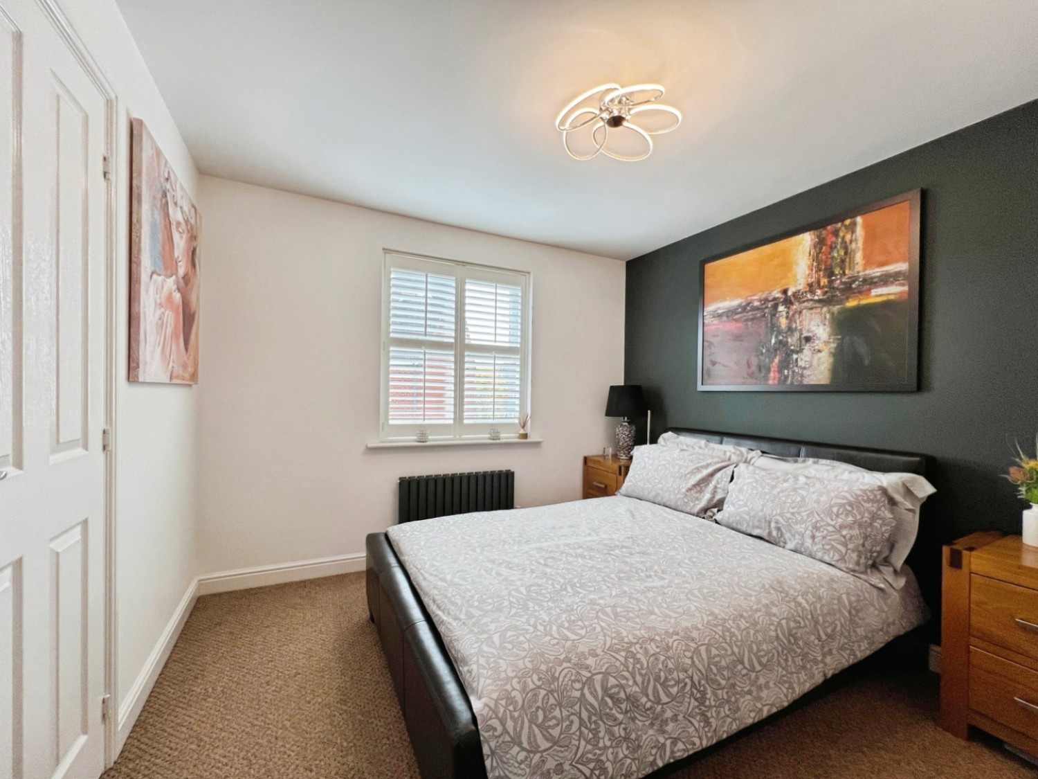 Grenadier Way, Singleton