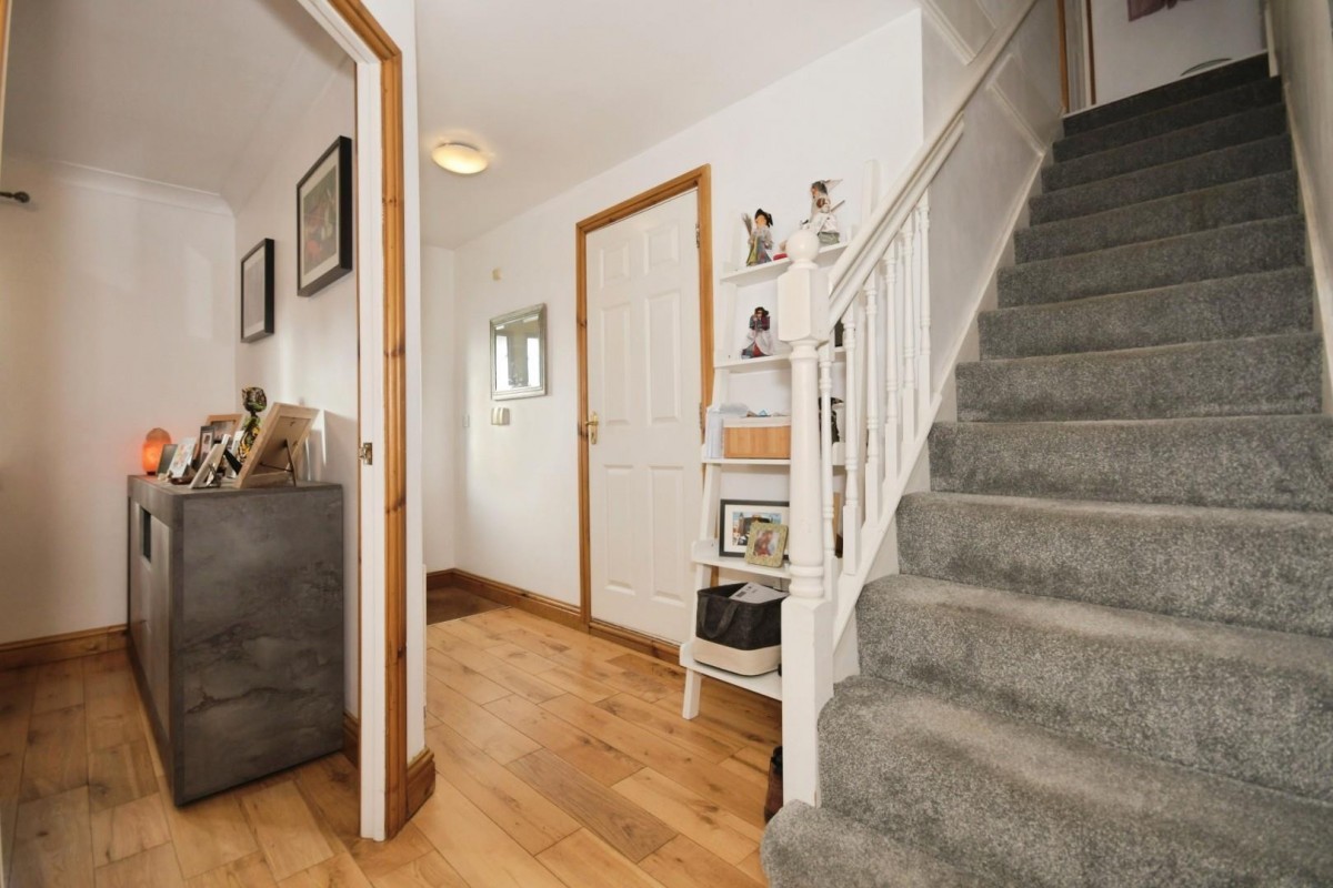 Cragside Close, Chesterfield, S41 0FH