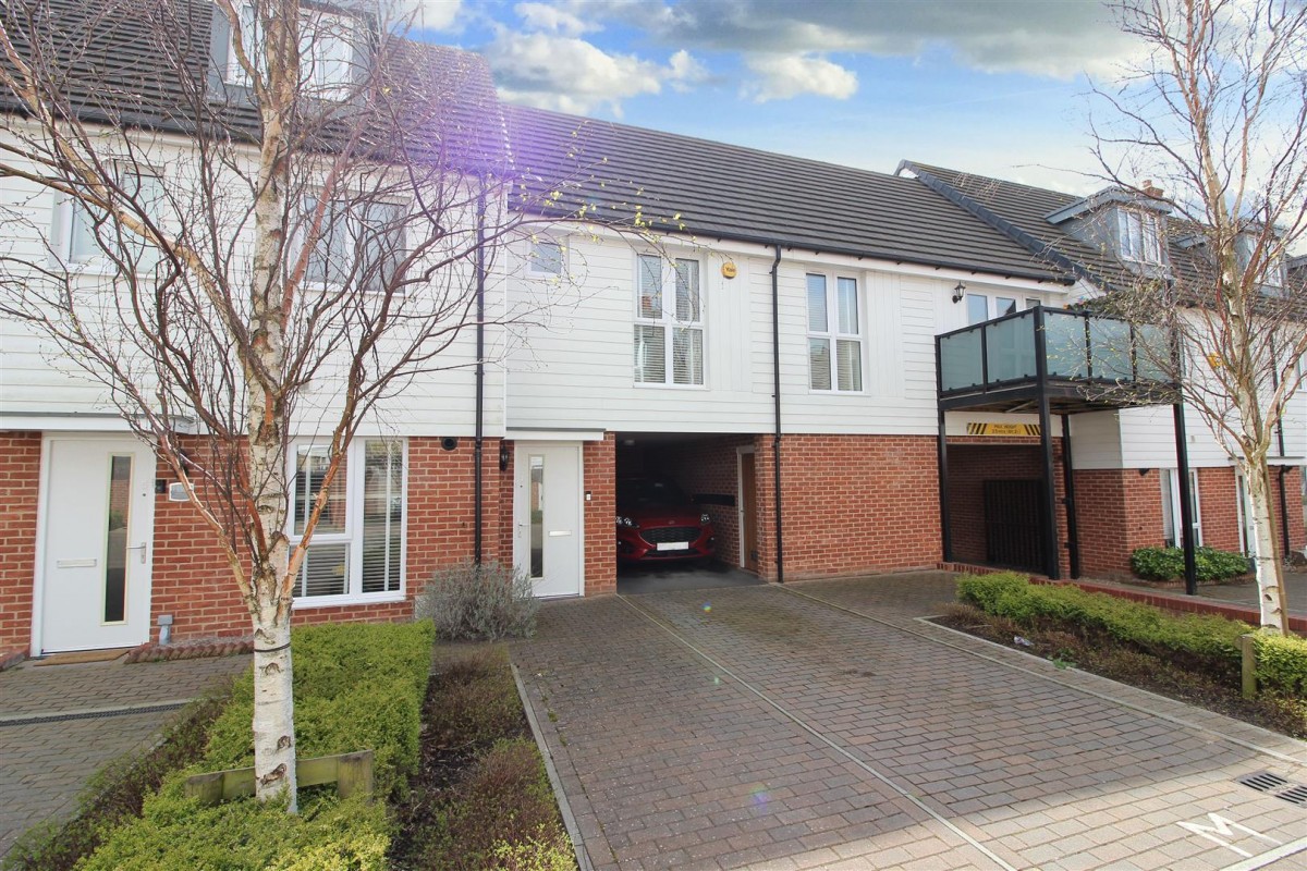 Repton Park, TN23 3SP