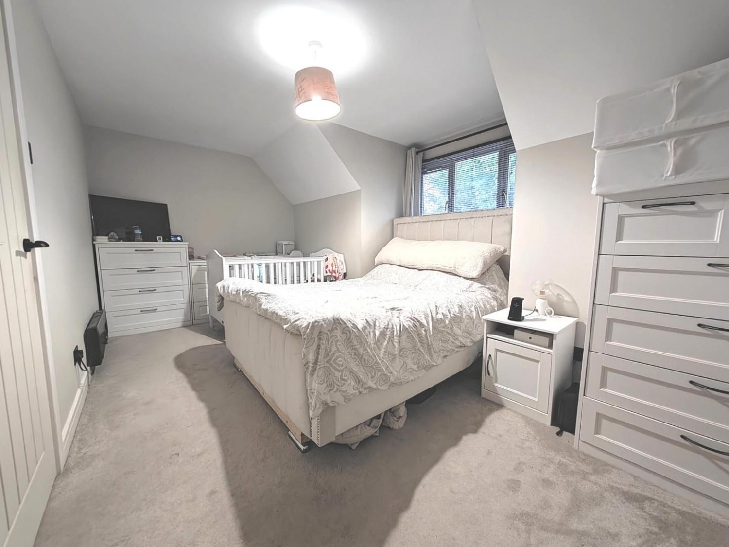 Masefield Gardens, Crowthorne