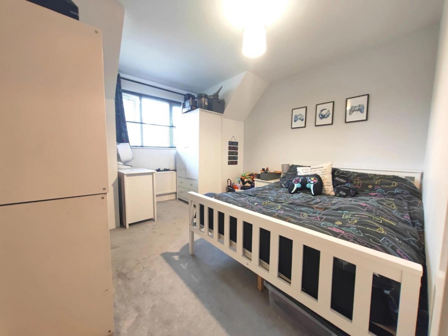 Masefield Gardens, Crowthorne