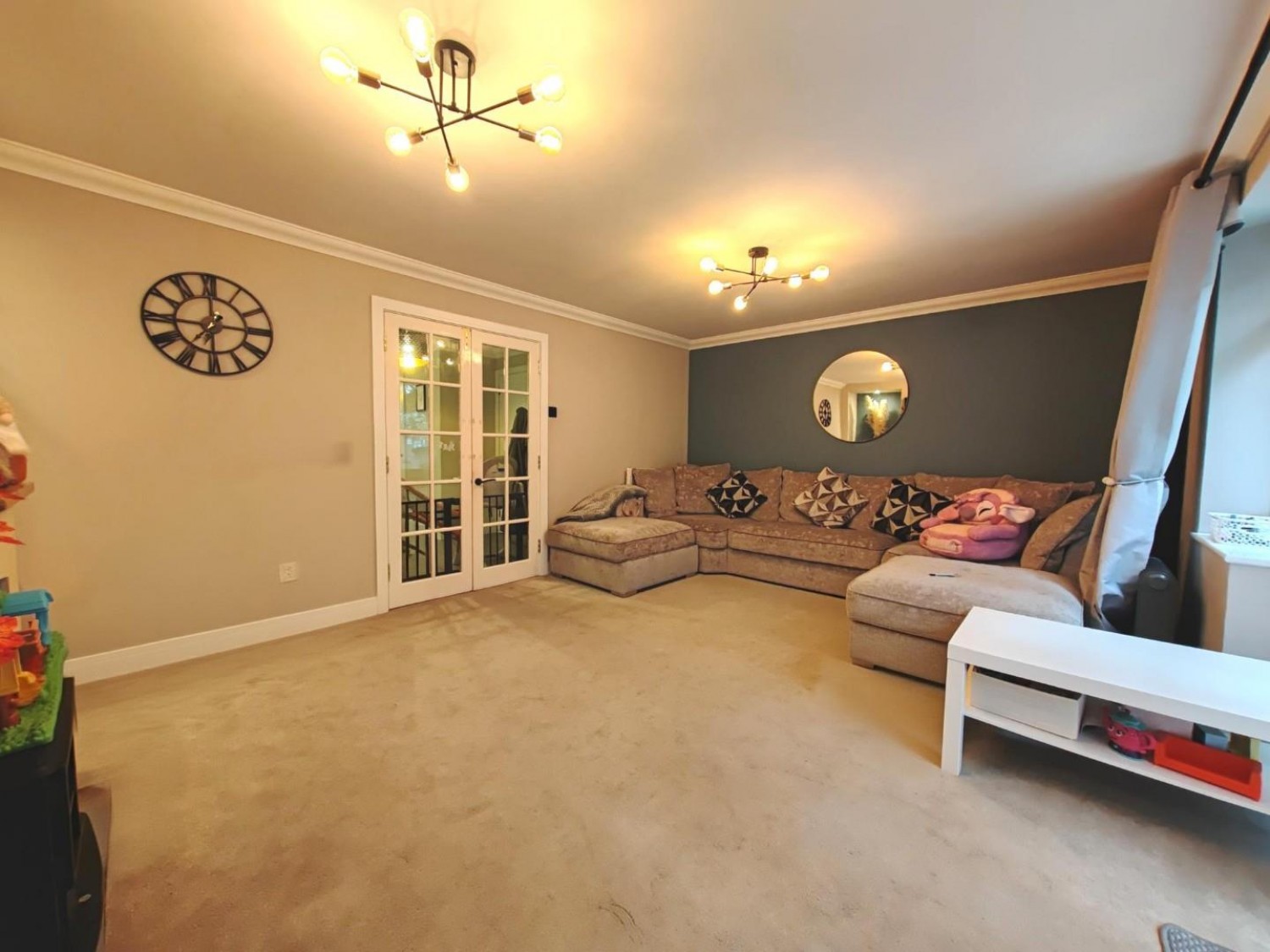 Masefield Gardens, Crowthorne