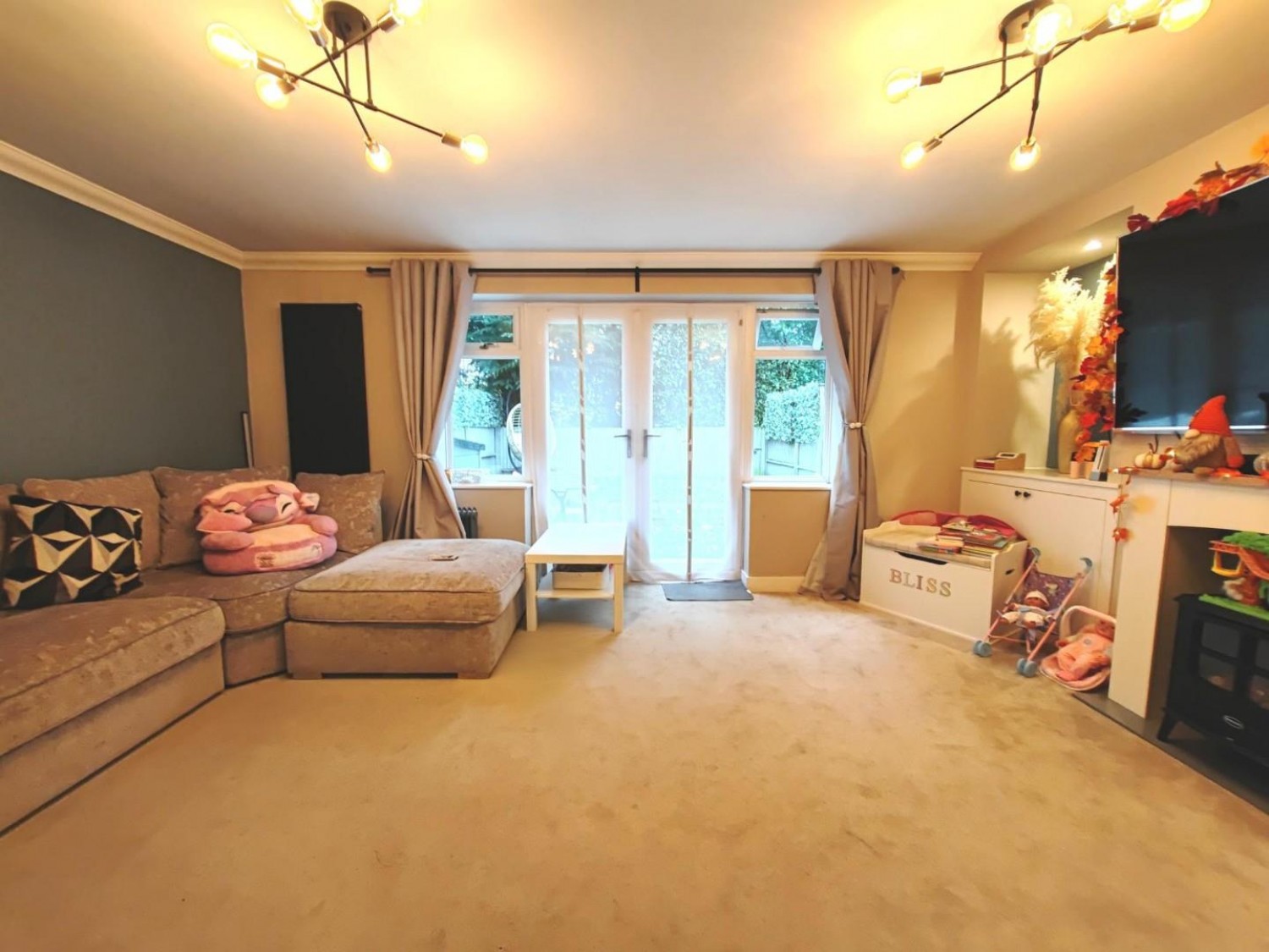 Masefield Gardens, Crowthorne