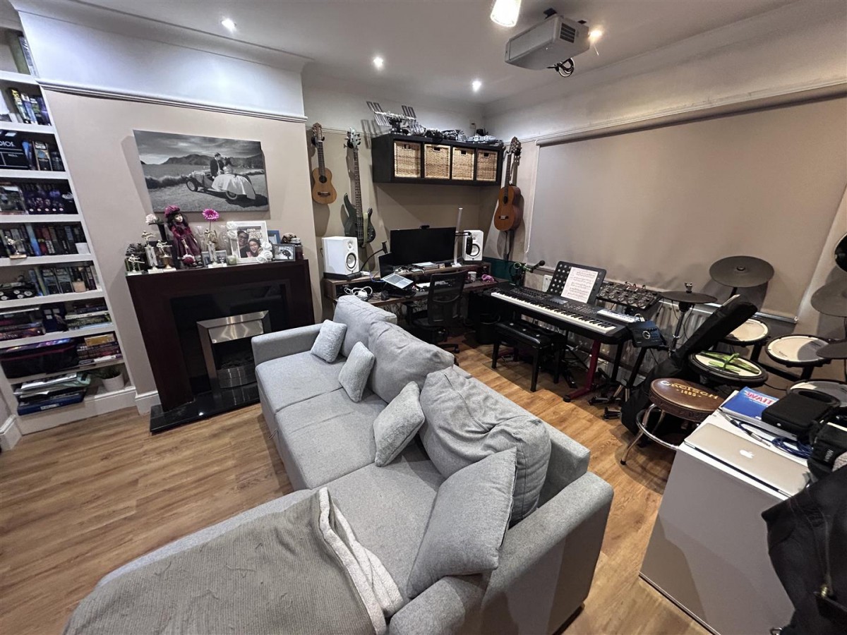 Station Road, Brierley Hill, DY5 3HT