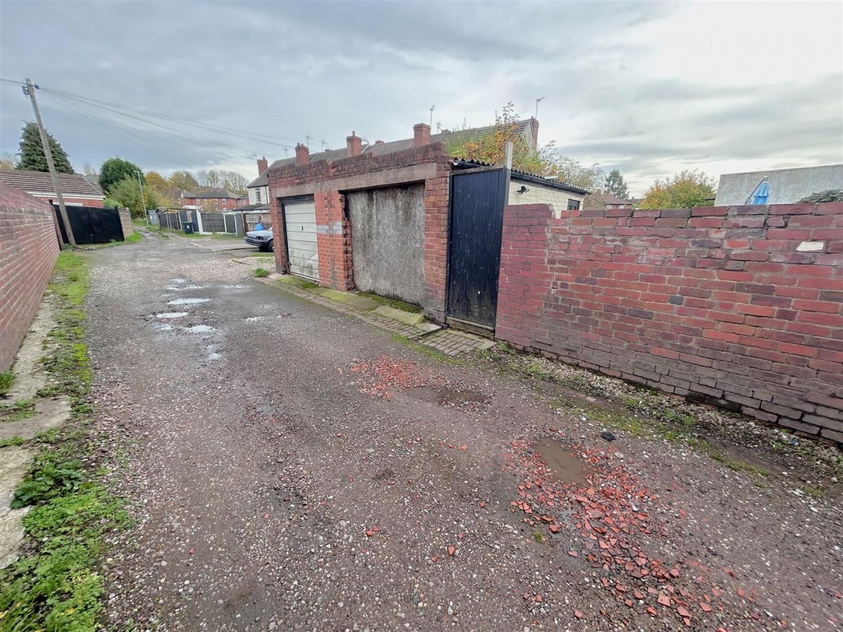 Station Road, Brierley Hill, DY5 3HT