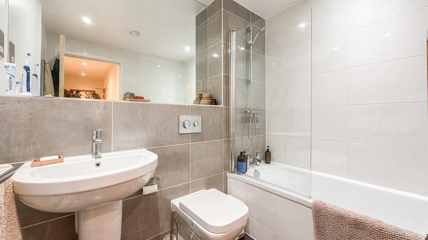 Bridge Quay, Redcliff Street, BS1 6QP