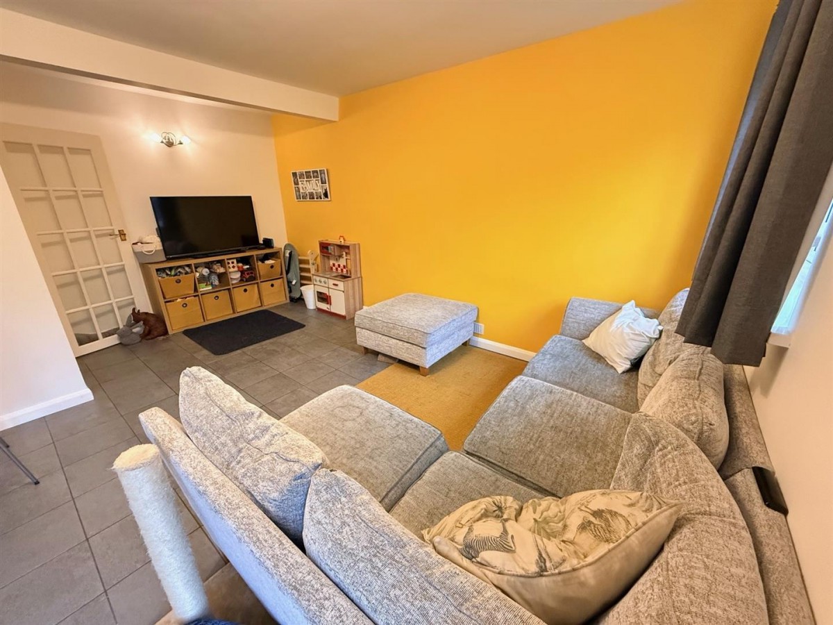 Penfields Road, Stourbridge, DY8 4LB