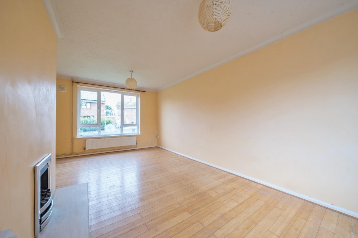 Dymoke Drive, Horncastle, Lincs, LN9 6EW