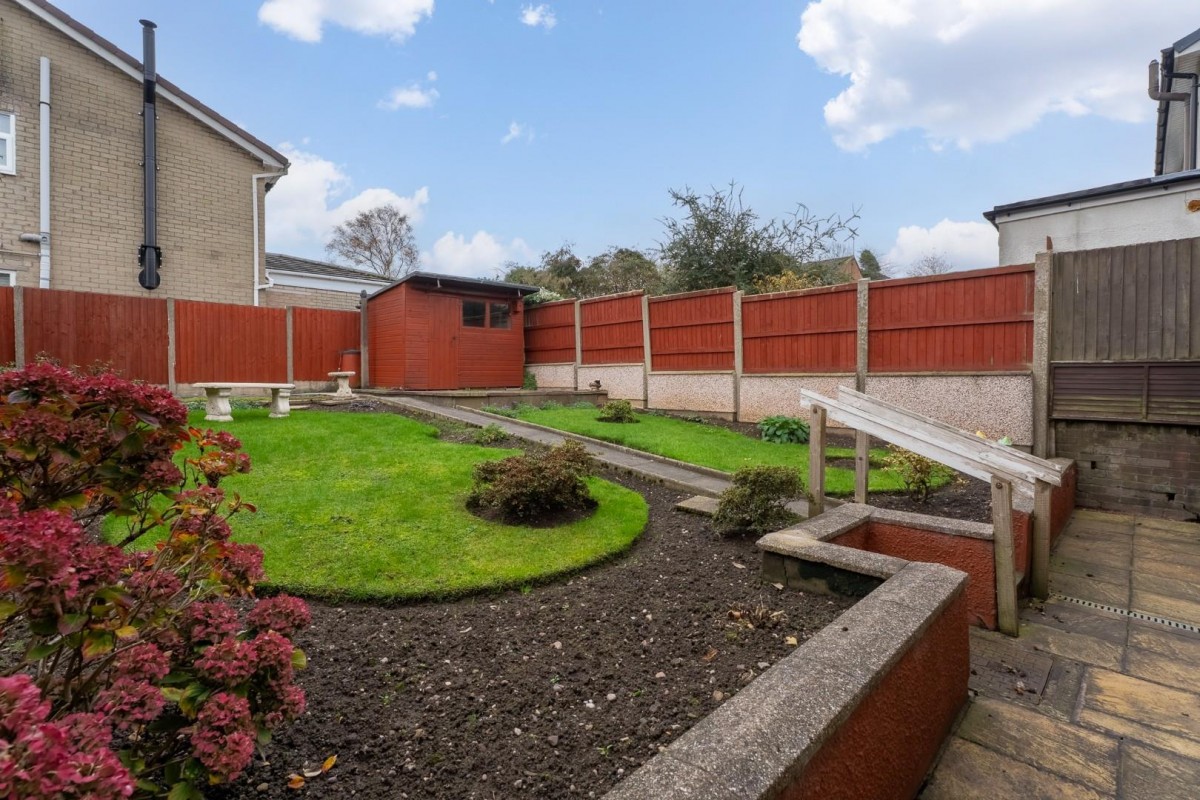 Lawnswood Road, Dudley