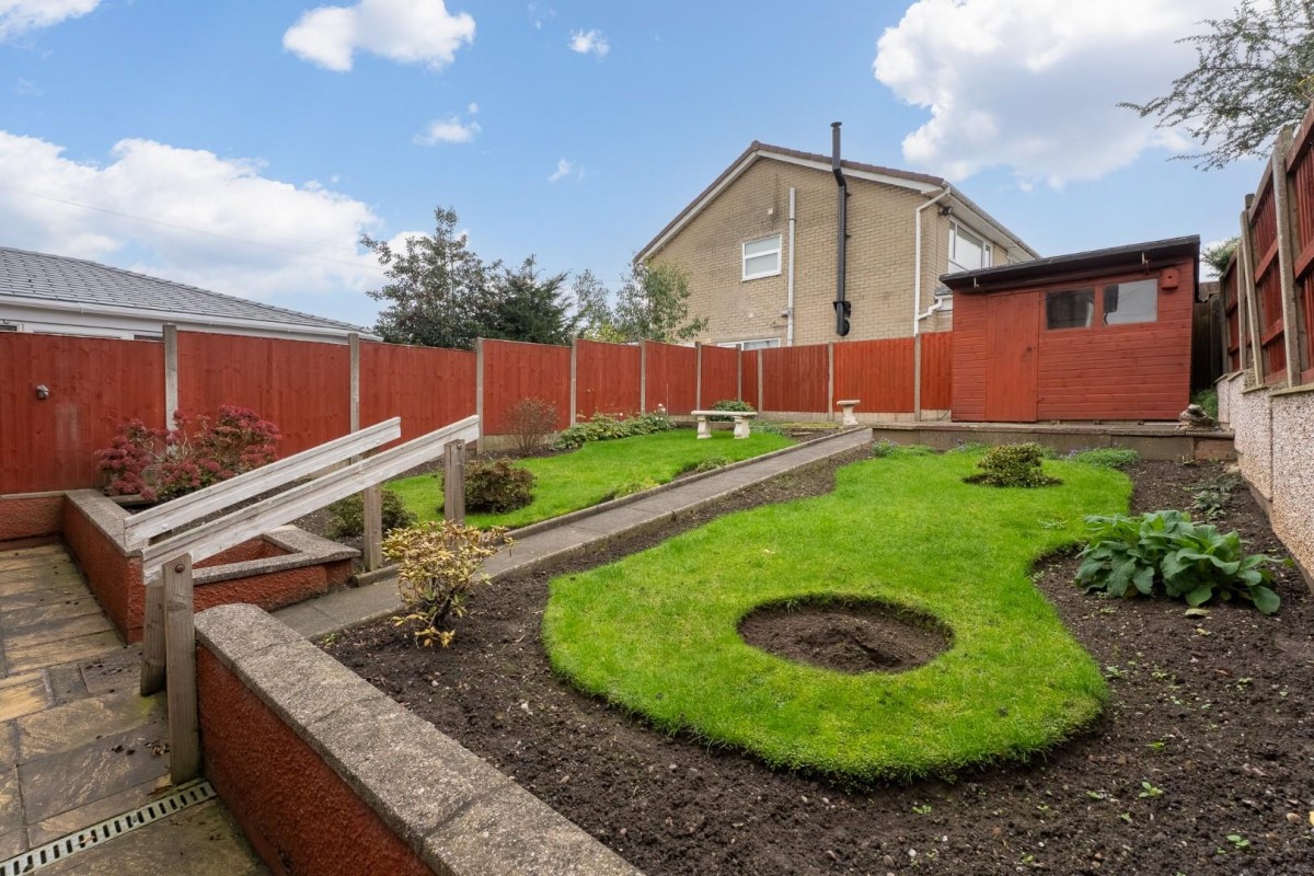 Lawnswood Road, Dudley