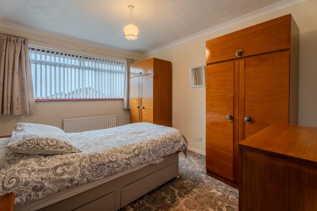 Lawnswood Road, Dudley