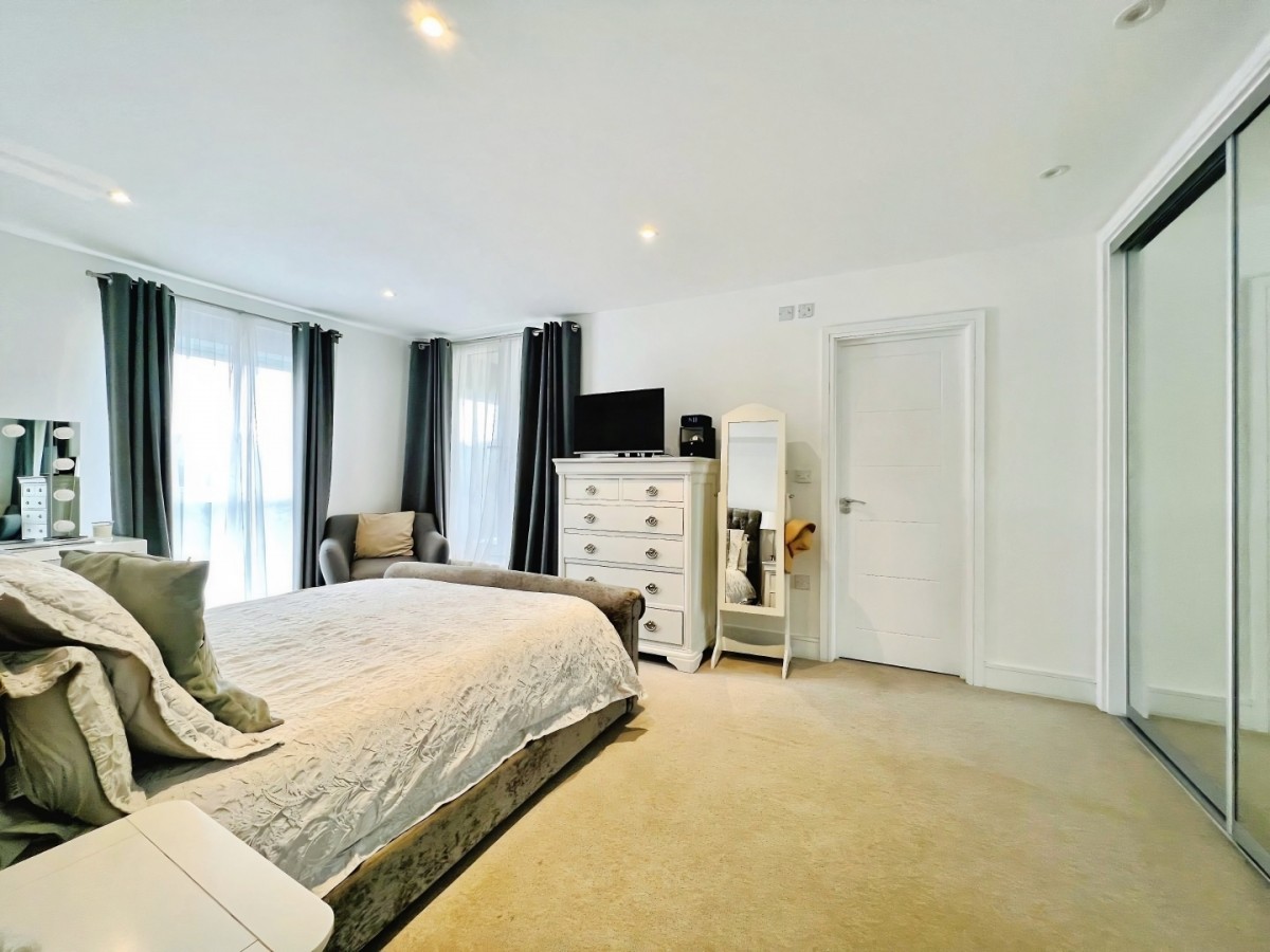 Meadows Grove, Chilmington Green