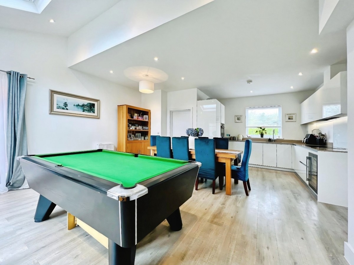 Meadows Grove, Chilmington Green