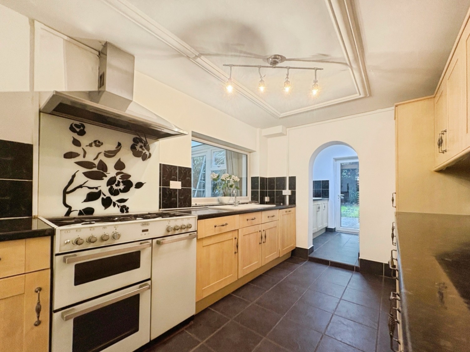 Birmingham Road, Redditch, B97