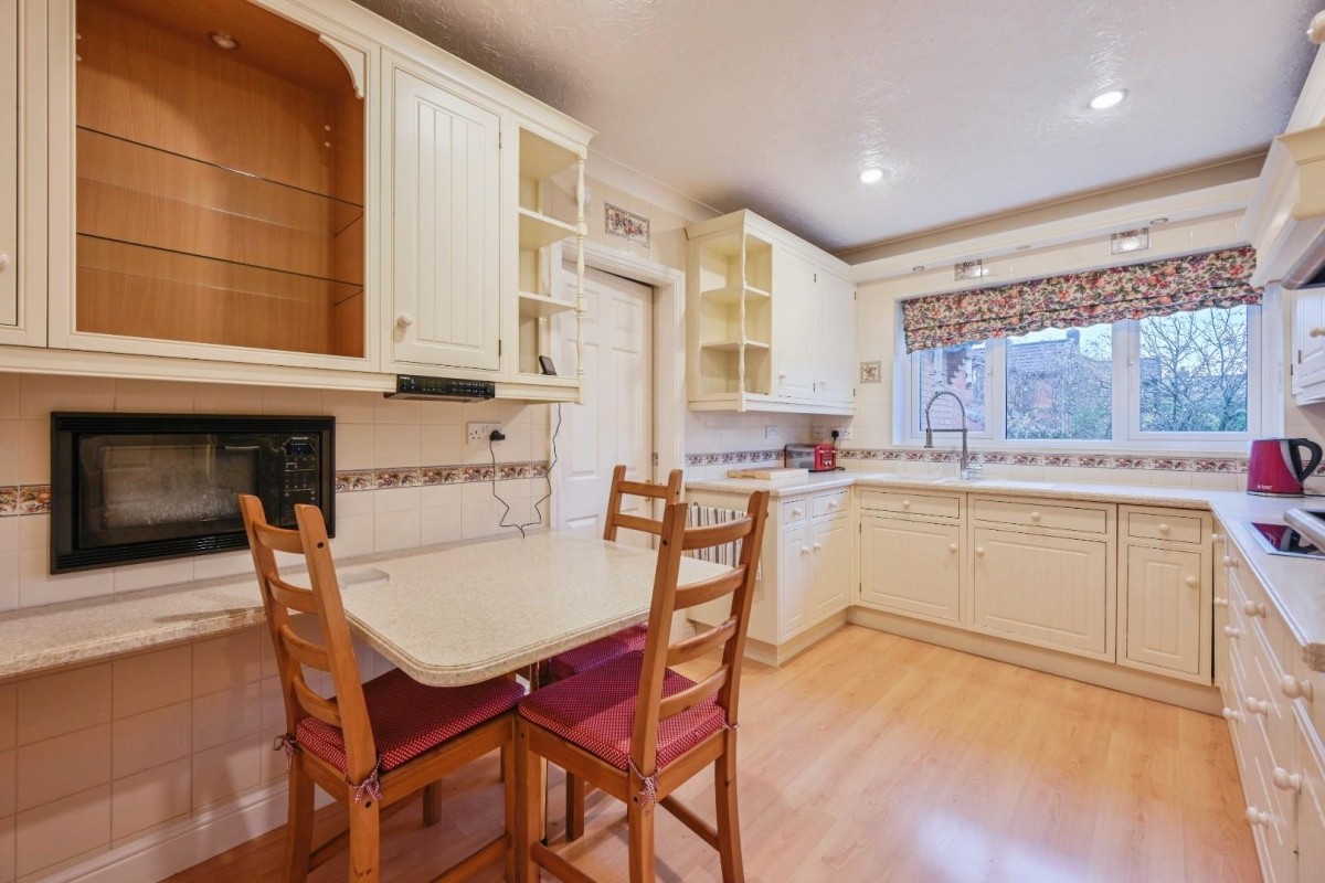 Gleneagles, Tamworth