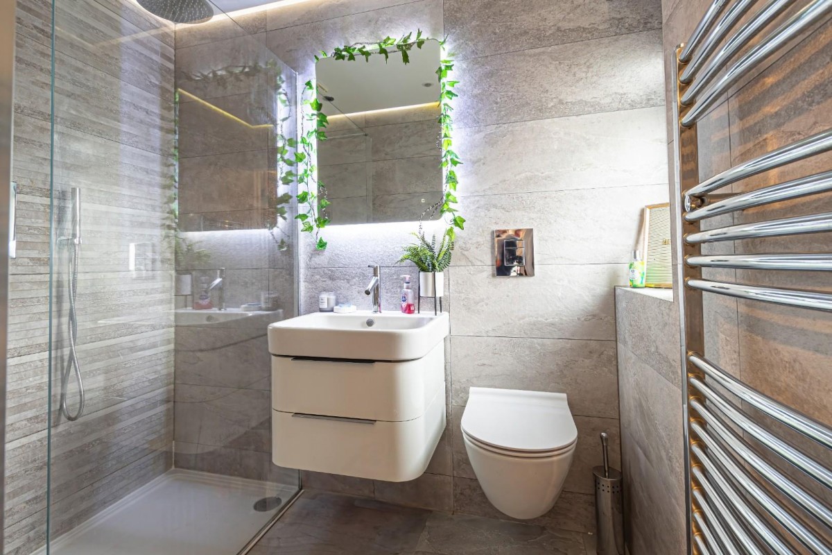 The Chestnuts, Beechwood Park, Felden