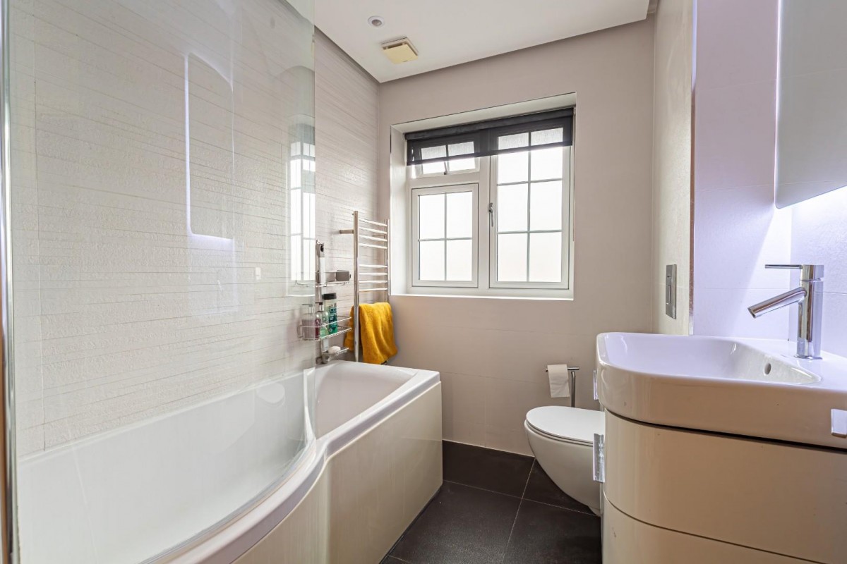 The Chestnuts, Beechwood Park, Felden