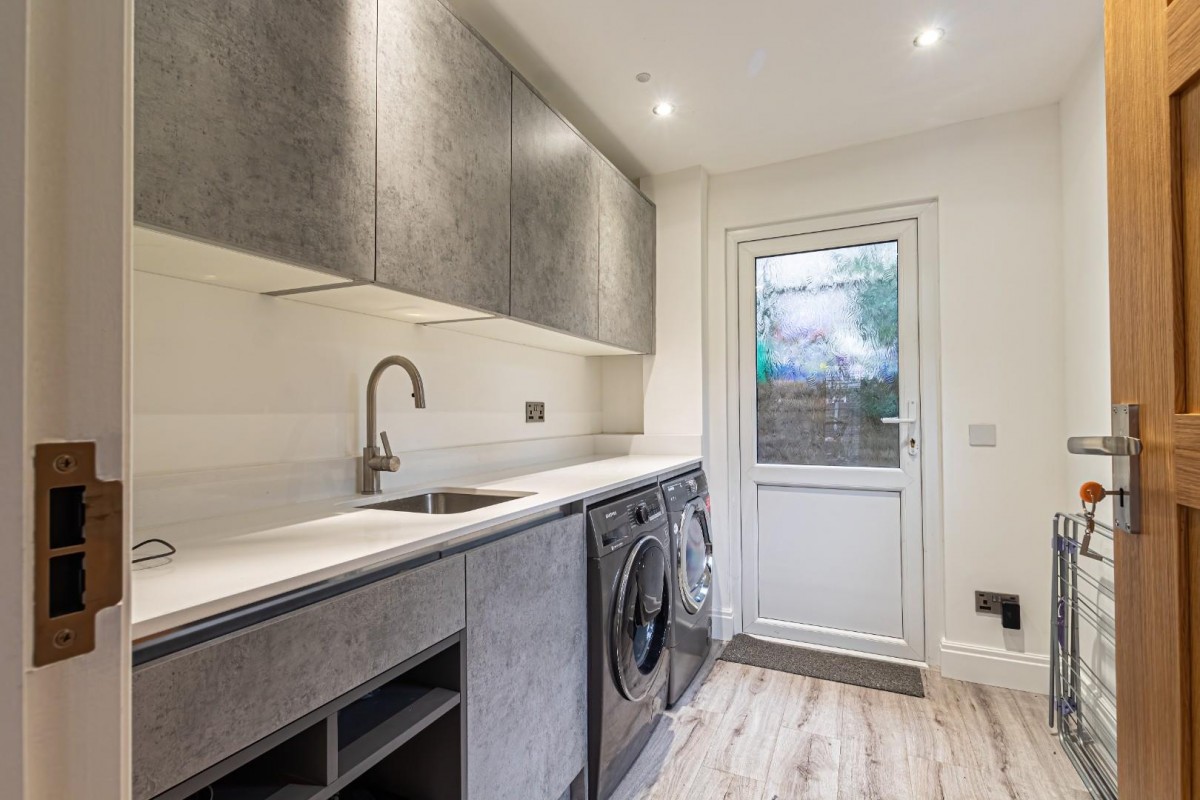 The Chestnuts, Beechwood Park, Felden