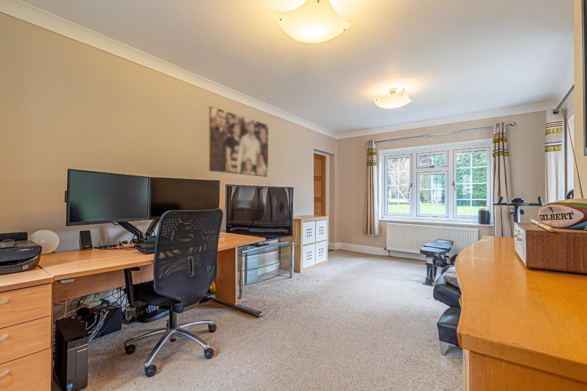 The Chestnuts, Beechwood Park, Felden