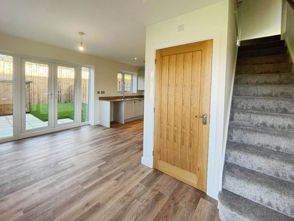 The Whitebeam, Lister Gardens, Cam, GL11