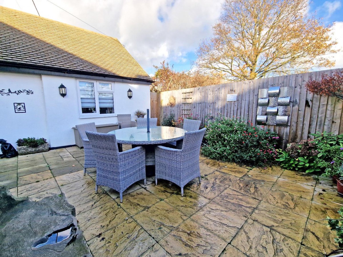 Main Street, Fringford, Oxfordshire
