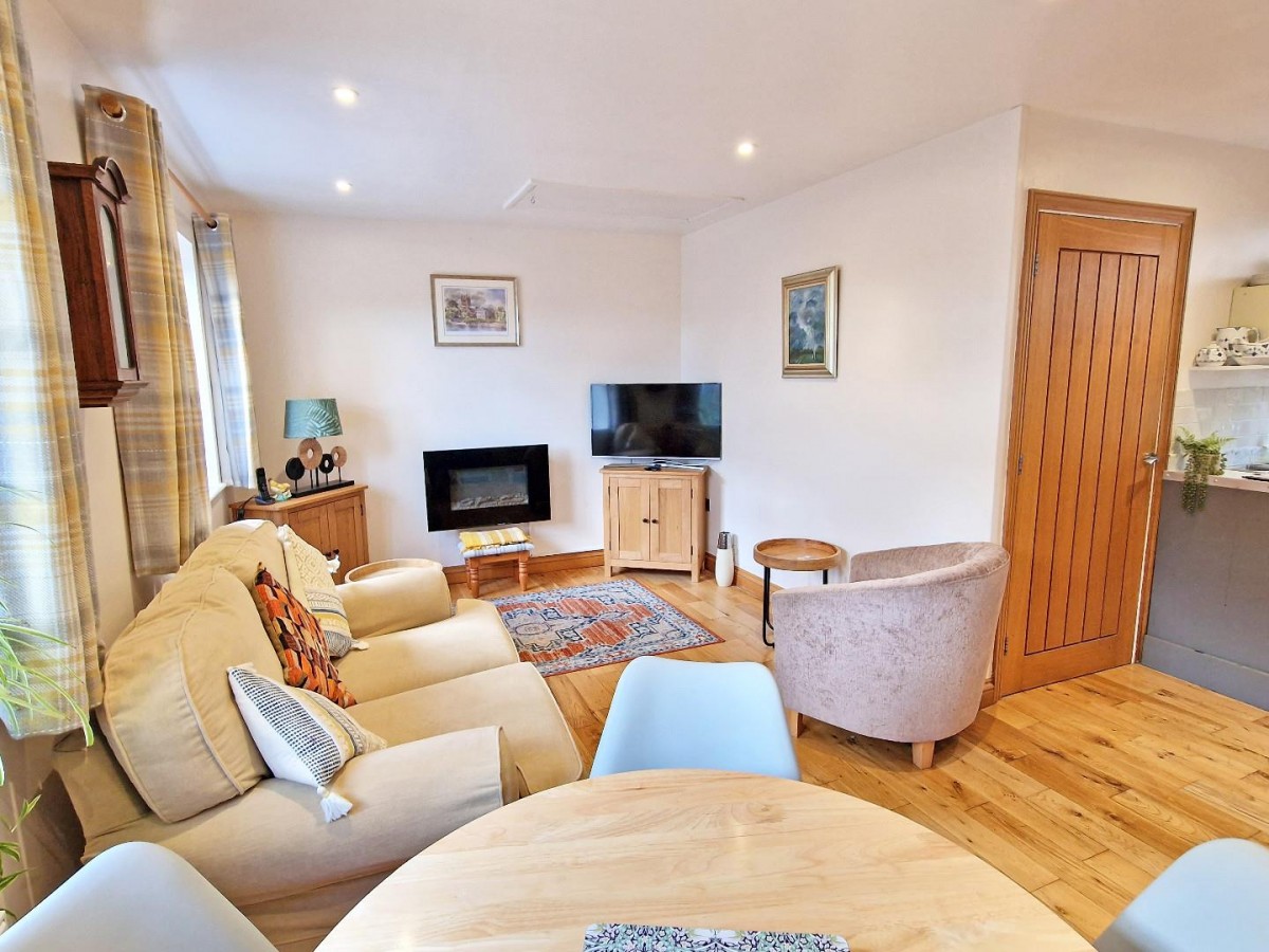 Main Street, Fringford, Oxfordshire