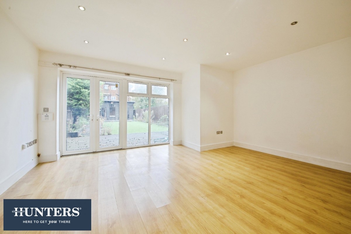 Connaught Road, Harrow