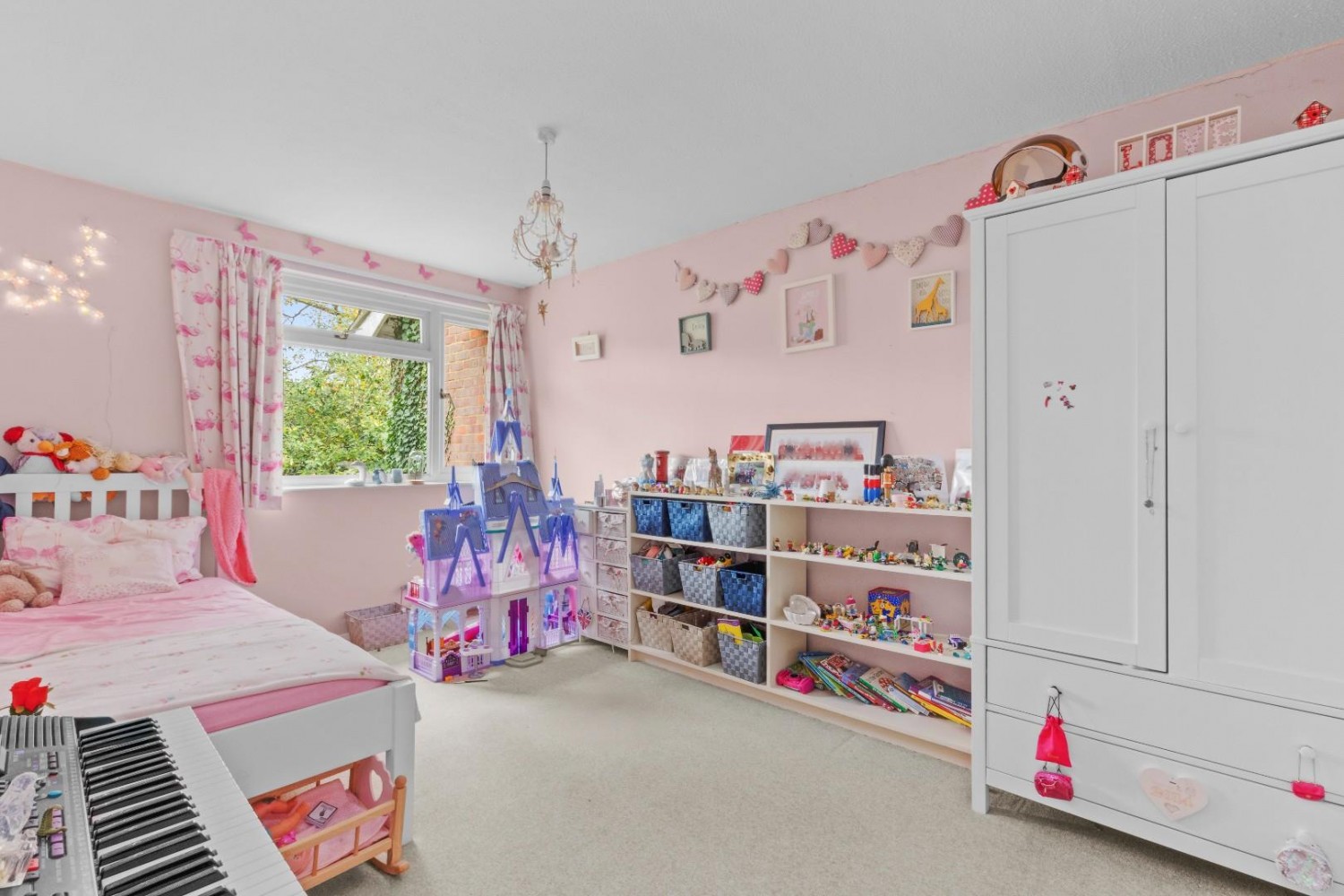 Devonshire Close, Amersham, Buckinghamshire, HP6 5JG