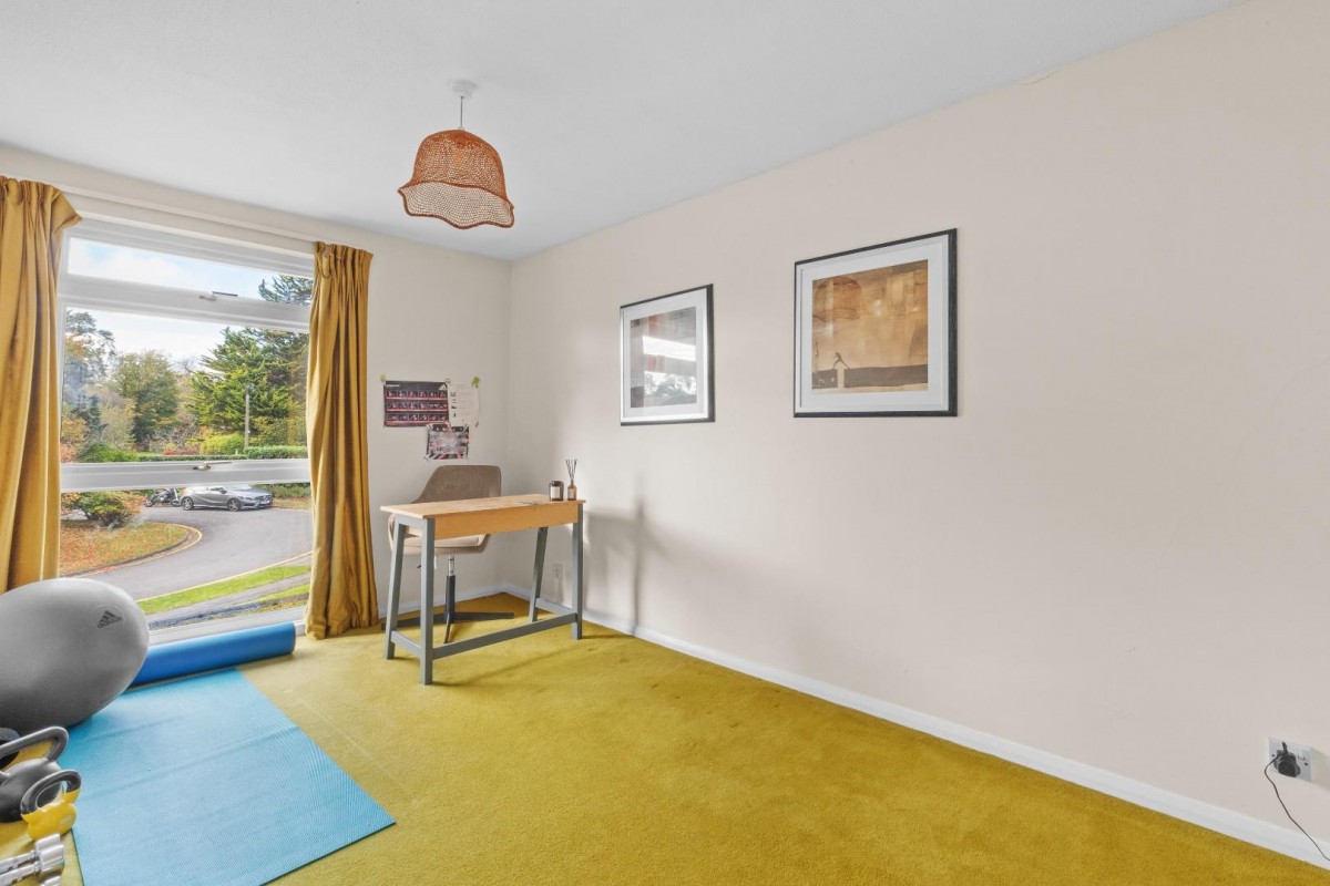 Devonshire Close, Amersham, Buckinghamshire, HP6 5JG