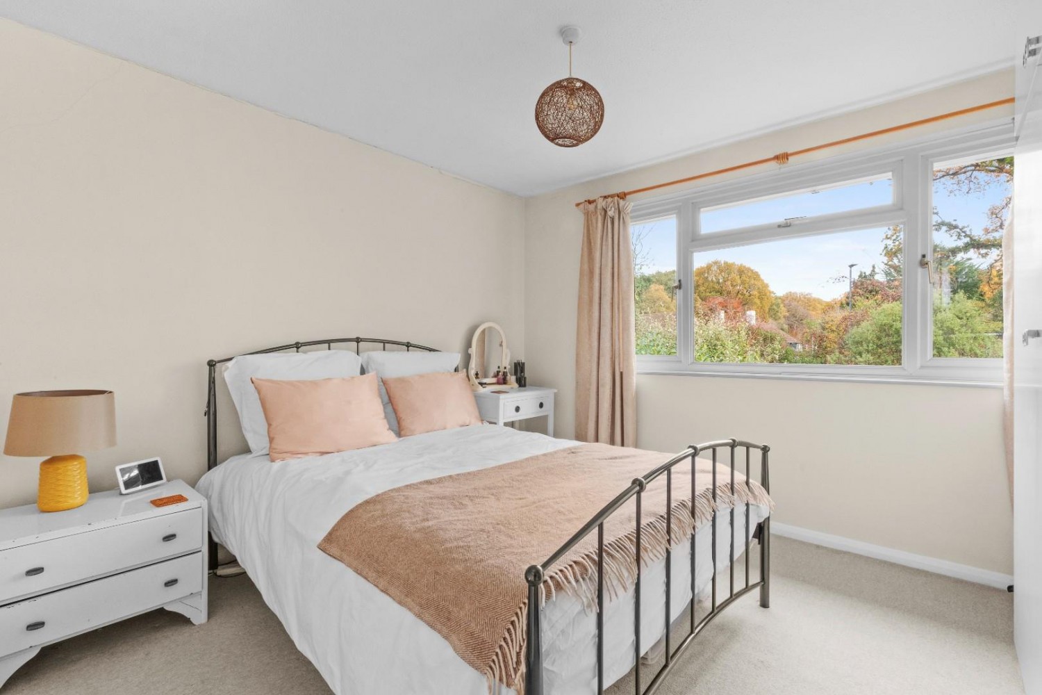 Devonshire Close, Amersham, Buckinghamshire, HP6 5JG