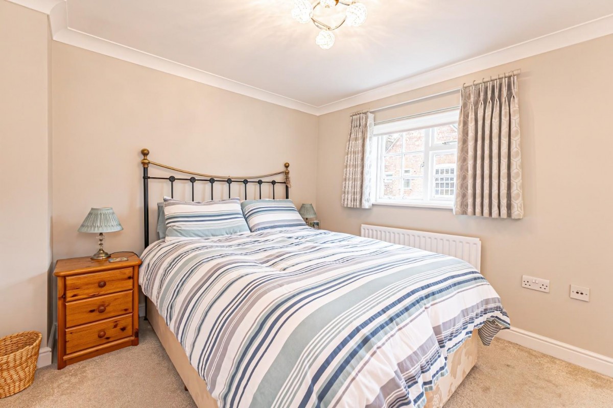 London Road, Aston Clinton, Aylesbury