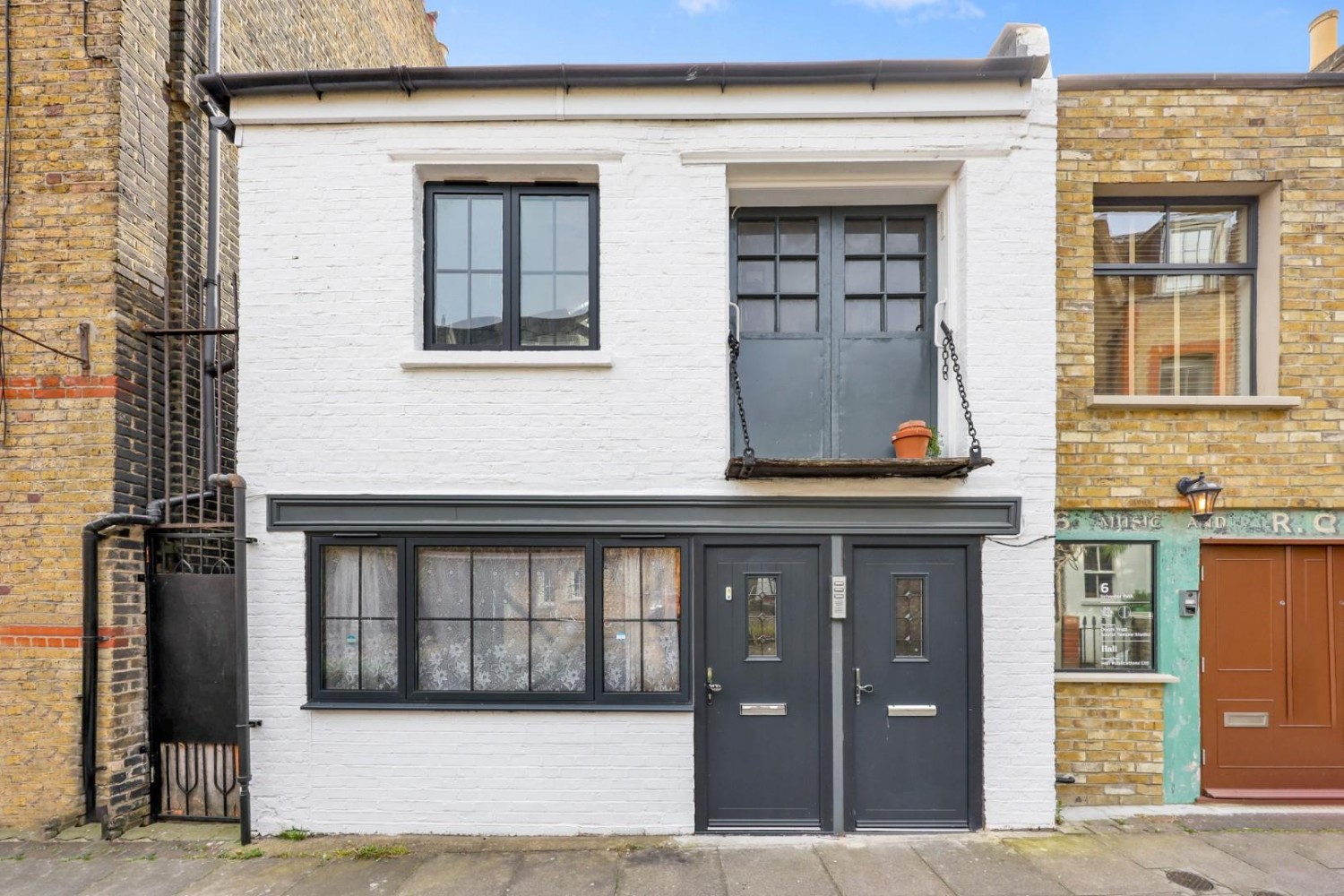 Sylvester Path, Hackney Central, E8